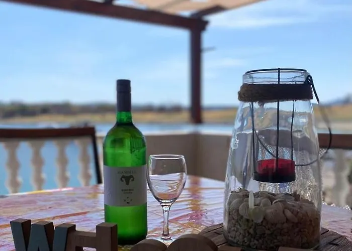 Island Paradise Lavdara בית נופש