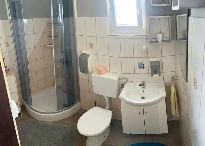 בית נופש Island Paradise Lavdara סאלי