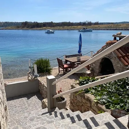 Island Paradise Lavdara Tatil Evi Sali