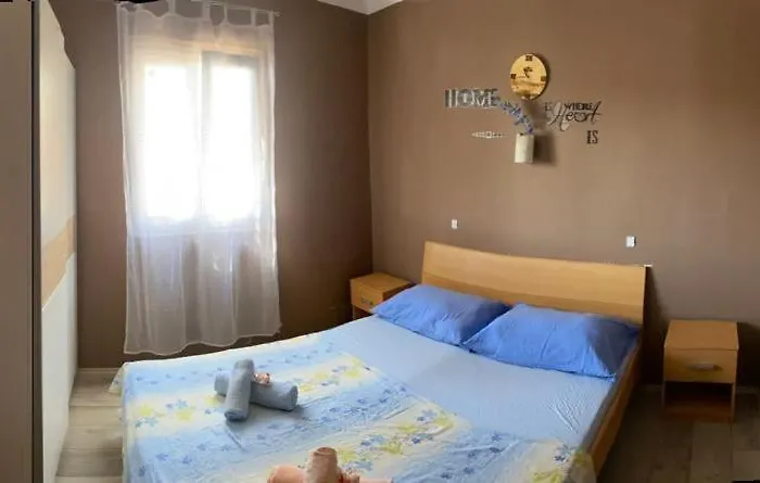 Island Paradise Lavdara